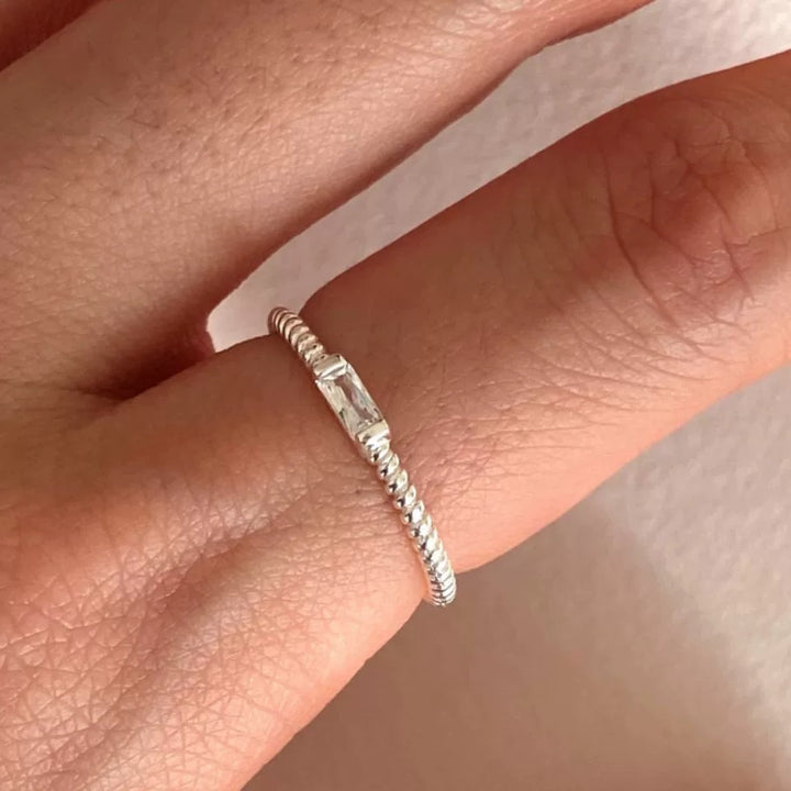 s925 sterling silver - minimal zirconia ring