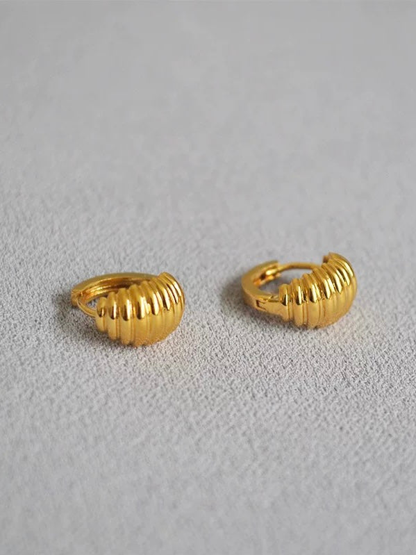 18k gold plated - mini croissant hoop earrings