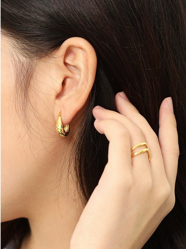 18k gold plated - claw hoop huggies earrings