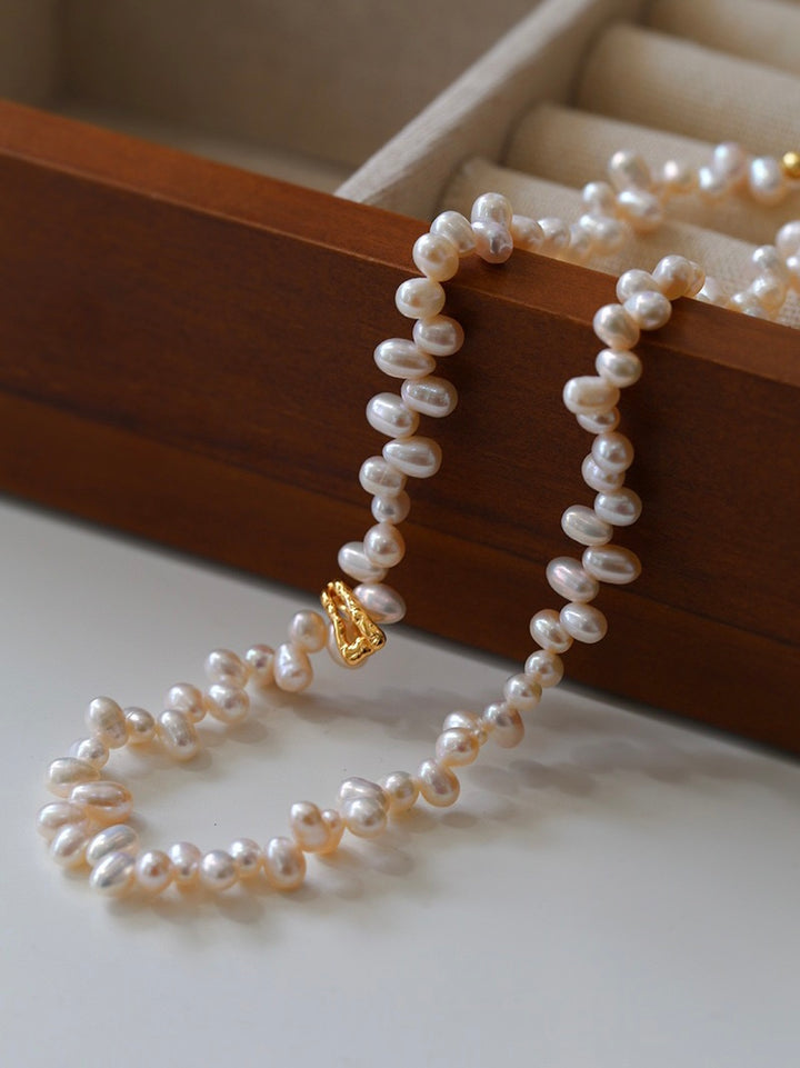 irregular shape freshwater pearl necklace Été