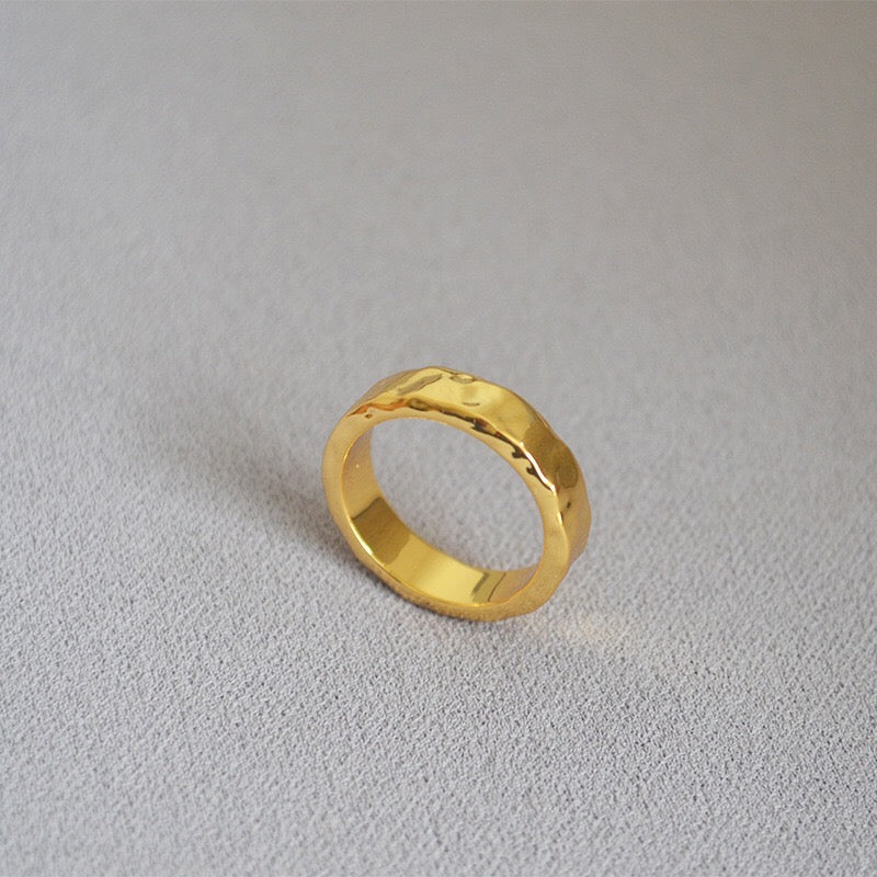 gold tone ring Polaris in Hammered