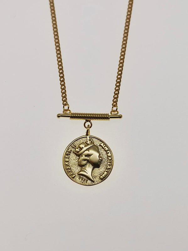 18k gold plated - the Queen coin pendant necklace