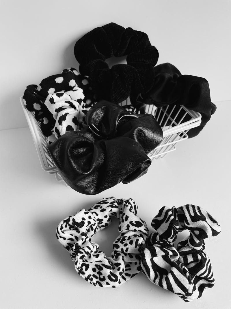 Schwarze satin / samt / flauschige Scrunchies