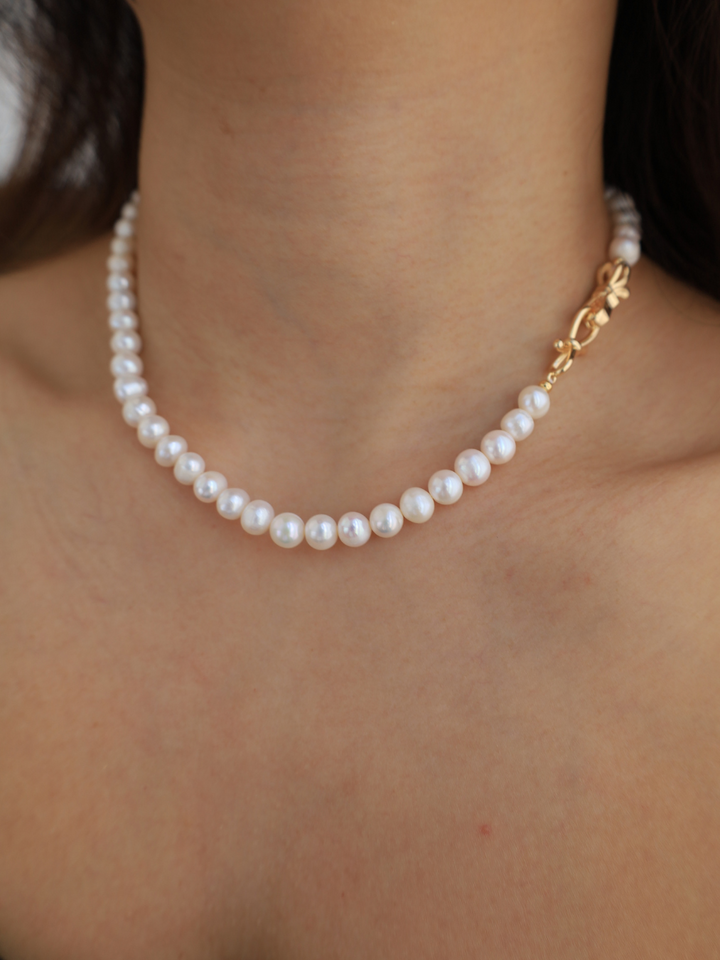 freshwater pearls - natural round pearls beaded necklace