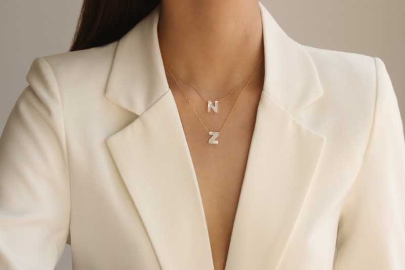 Nacre initial letter necklace