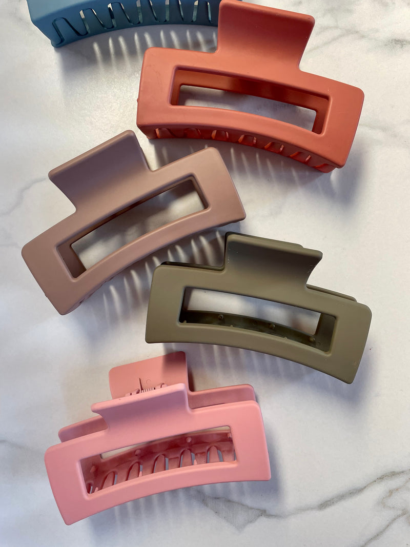 Matte bonbonfarbene Haarkrallen Clips